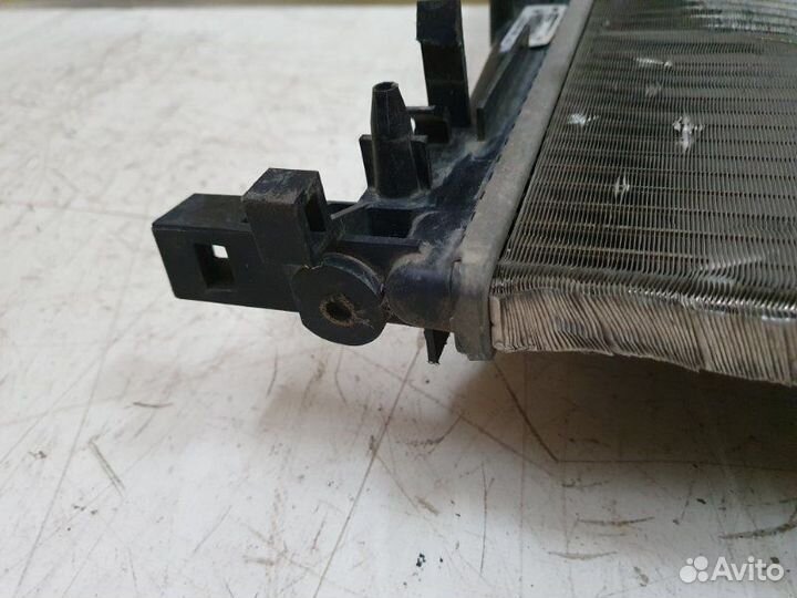 Радиатор охлаждения Renault Sandero 2