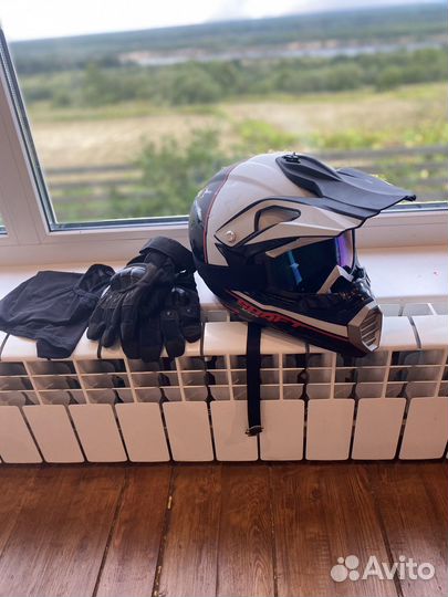 Шлем для мотоцикла-питбайк и доп экипировка