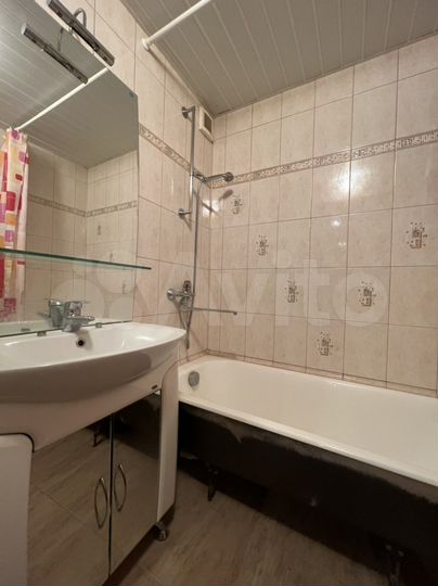 2-к. квартира, 50 м², 5/9 эт.