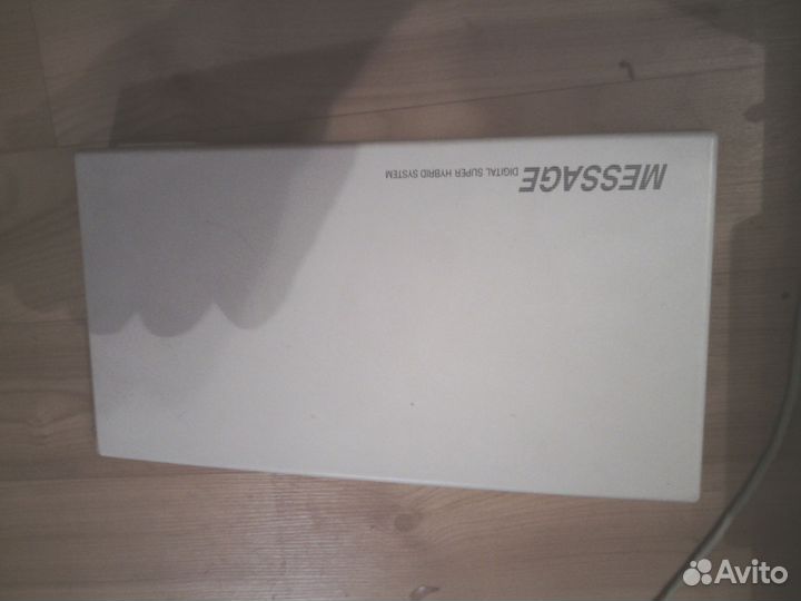 Мобильный телефон