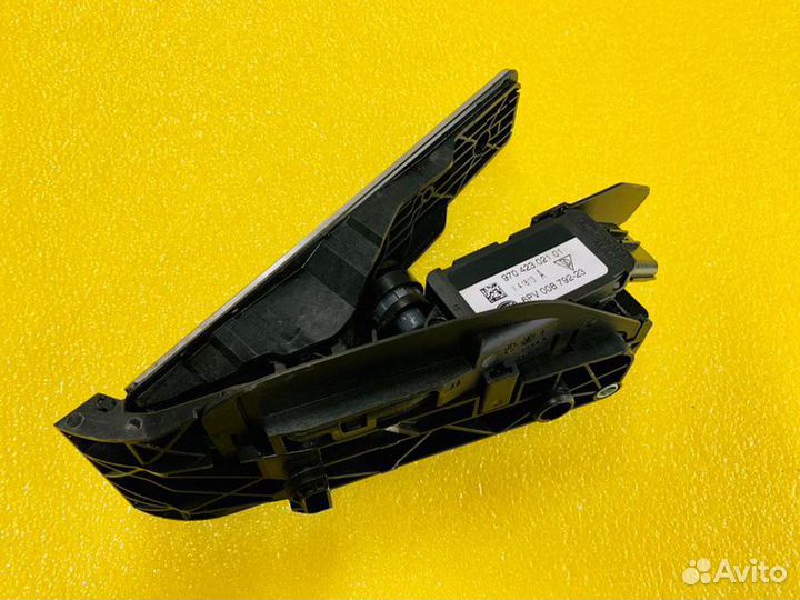 Педаль газа передняя Porsche Panamera 970 008696