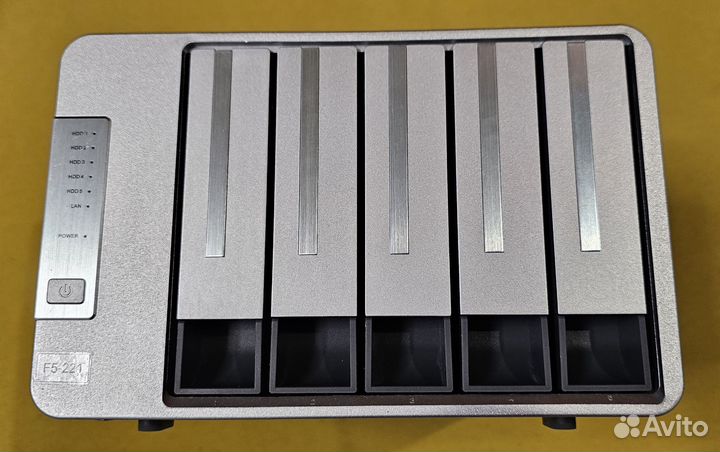 Сетевое хранилище TerraMaster F5-221