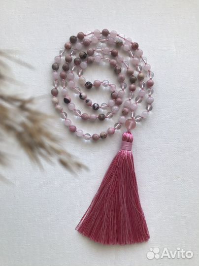 Мала из родонита и розового кварца