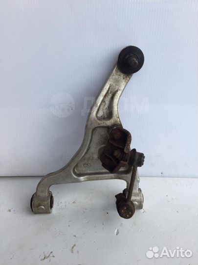 Рычаг задний верхний правый на Infiniti Fx35 Fx45