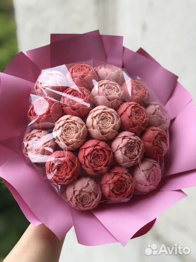 Букет сладкий из шоколадных пионов