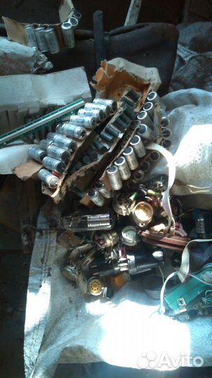 Тиристоры, транзисторы, диоды,конднсаторы