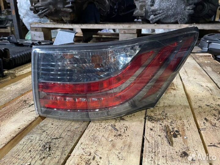 Фонарь задний правый Lexus Ct I 1.8 AT 2010—2014