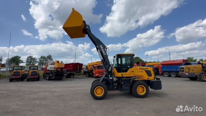 Фронтальный погрузчик Granit 930, 2023