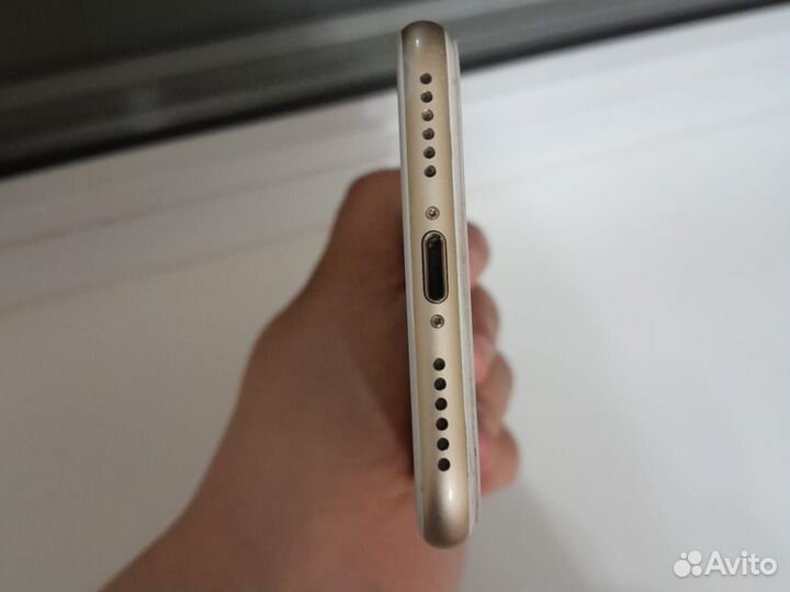 iPhone 7, 32 ГБ