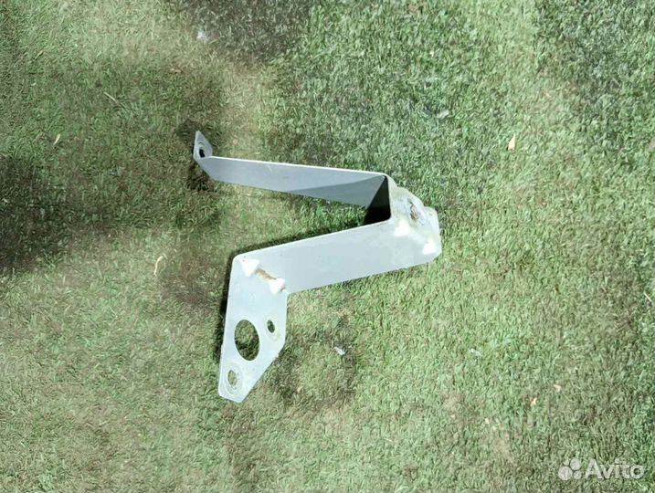 Кронштейн крыла ON-DO (14) пер R б/у (арт. 631405PA0B)