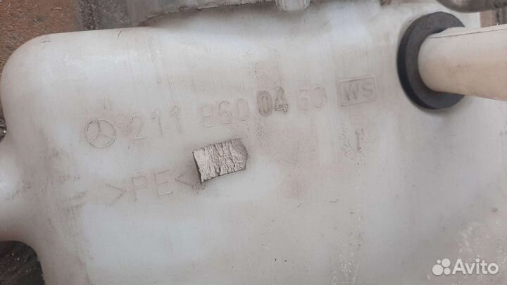 Бачок омывателя mercedes w211 E-класс