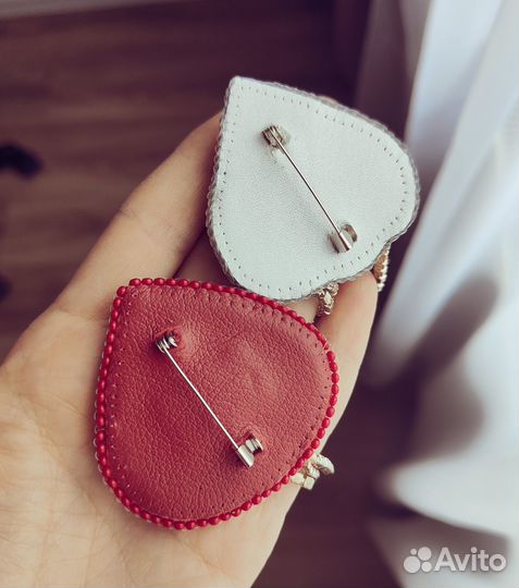 Брошь из бисера