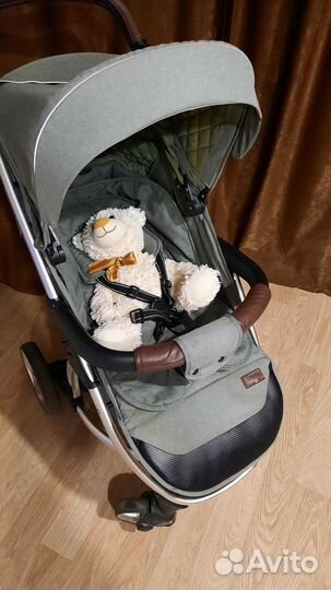 Продам прогулочную коляску carrello Vista
