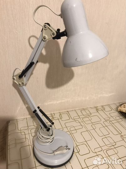 Лампа настольная