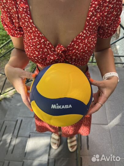 Волейбольный мяч Mikasa