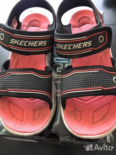 Сандали светящиеся для мальчика skechers р.36 б/у