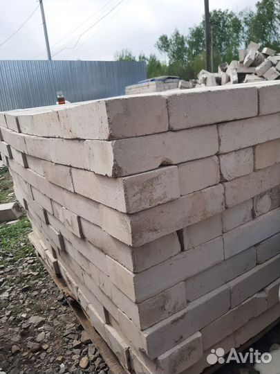 Кирпич облицовочный белый