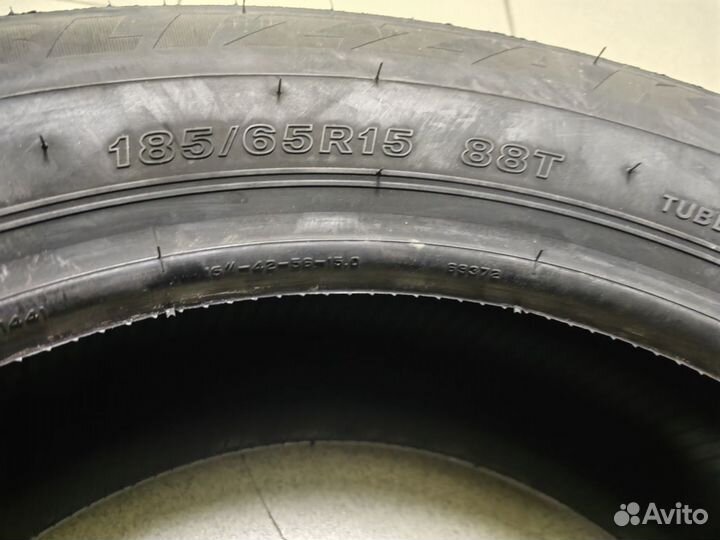 Bridgestone Blizzak Spike-02 185/65 R15 88T