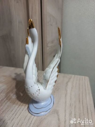 Фарфоровая статуэтка Лебедь винтаж СССР 13см