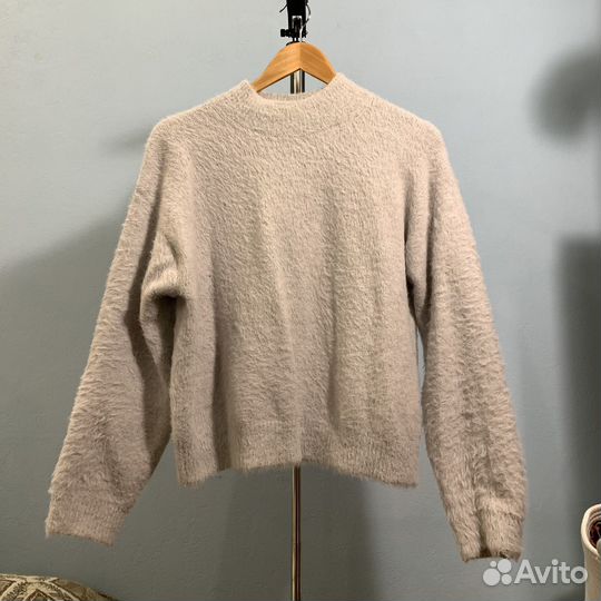 Свитер женский