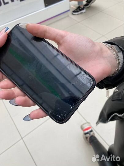 Телефон iPhone хр