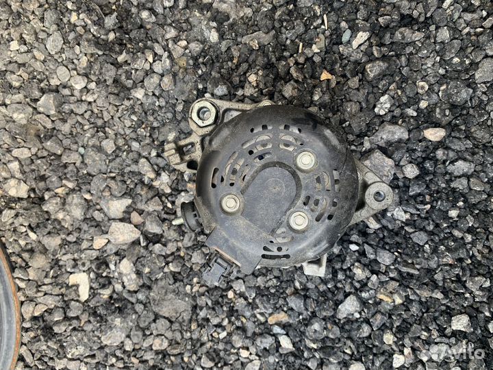 Генератор toyota corolla e180 1,4МКПП