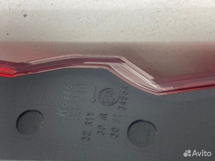 Фонарь внутренний задний левый Toyota Camry