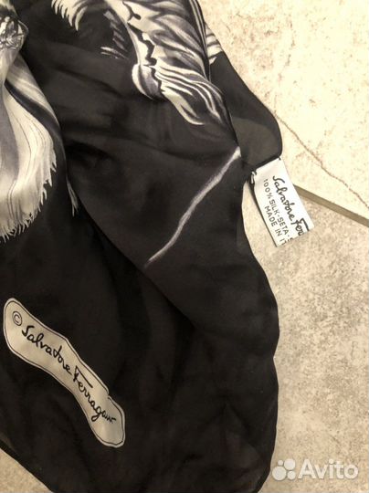 Палантин шаль Salvatore Ferragamo оригинал