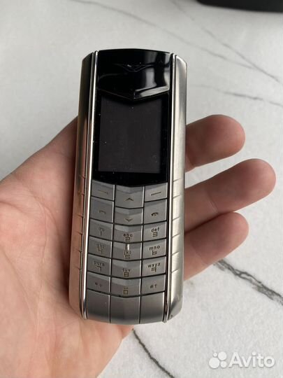 Vertu Ascent Black Leather