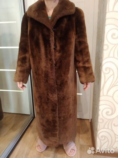 Шуба цигейковая, мех фабричной выделки,длинная