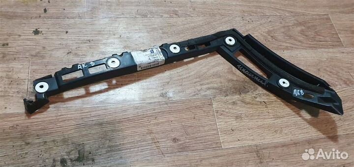 Кронштейн заднего бампера правый Opel Insignia 20