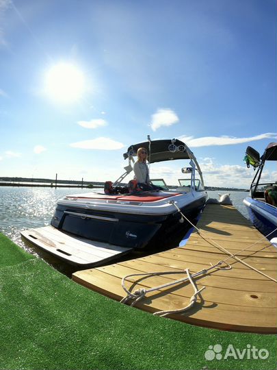 Катер буксировщик Mastercraft X Star