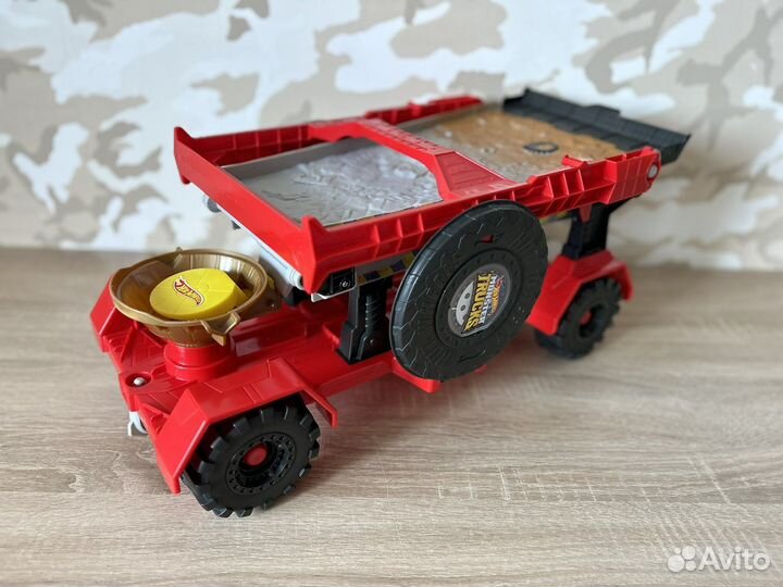 Трек Hot Wheels Передвижной трамплин Monster Truck