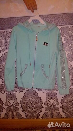 Кофта спортивная