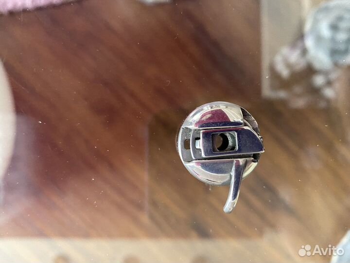 Челнок правый