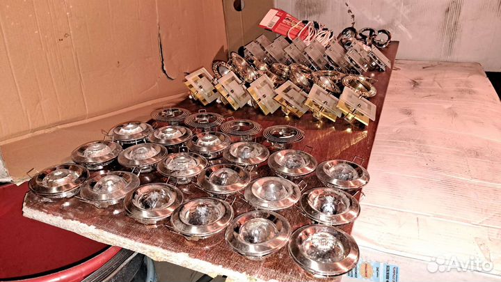 Светильник потолочный встраиваемый в ассортименте