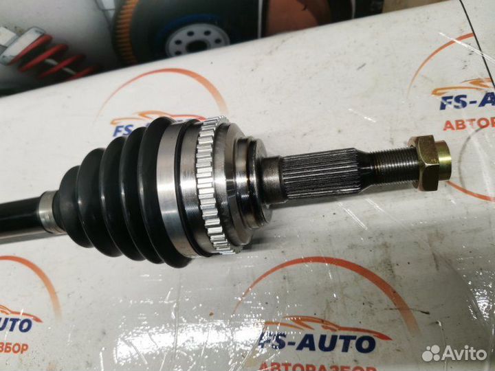 Привод передний правый Chevrolet Lacetti J200 1.6