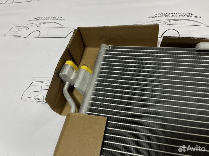 Радиатор кондера BMW F01 BMW F10 BMW F12 новый