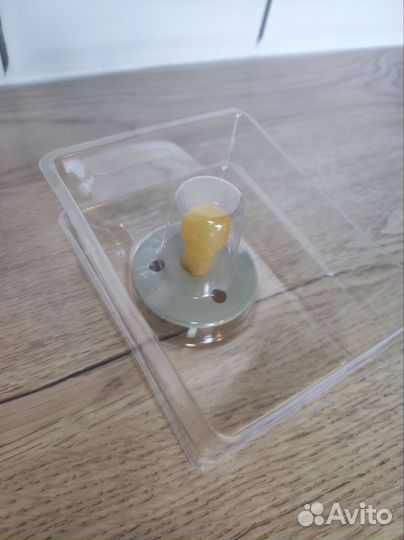 Новая Соска-пустышка ночная bibs латексная 0+ мес