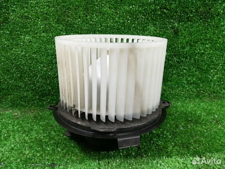 Моторчик печки Suzuki SX4 2 301091V