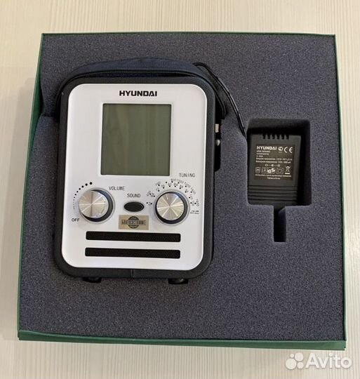 Портативный радиоприемник hyundai H-1626 коробка