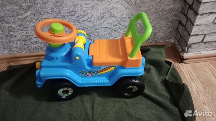 Машинка-каталка