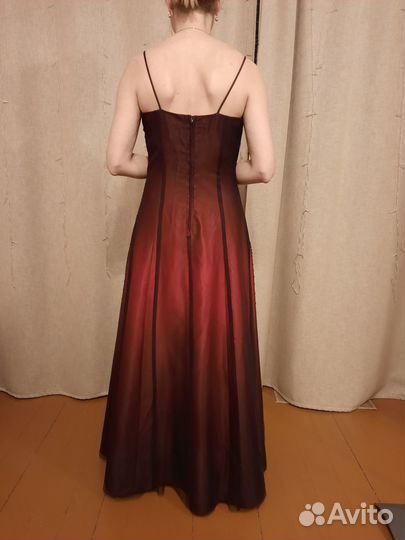 Вечернее платье в пол размер 44-46