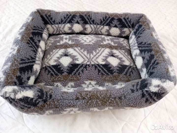Лежанка для собак и кошек