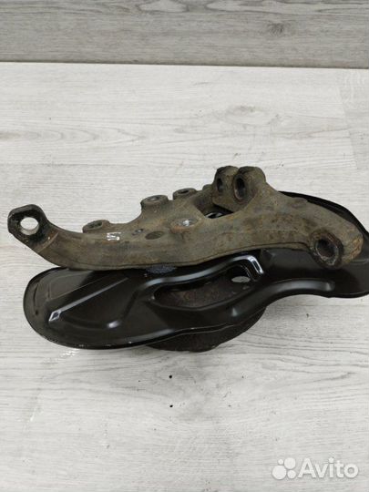 Поворотный кулак Mercedes C-Class Coupe W203 M271