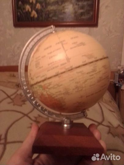 Глобус на английском языке