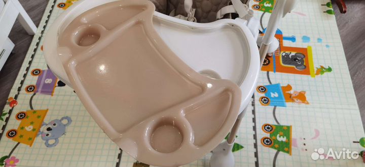 Стульчик для кормления capella