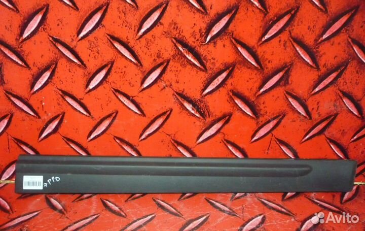 Молдинг двери передней правой Kia Sorento XM