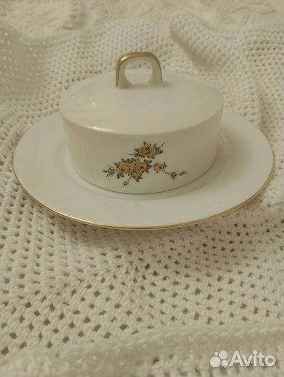 Маслёнка, соусник фарфор,гдр