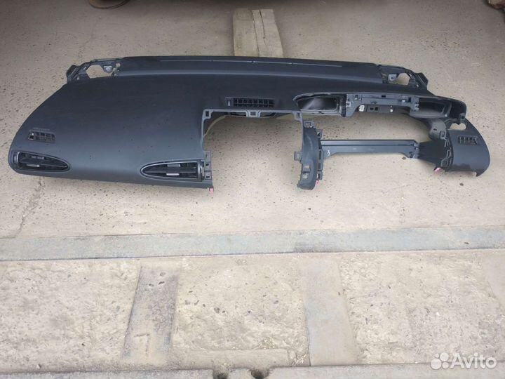 Панель приборов торпеда toyota aqua